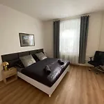 Keřová 7 *