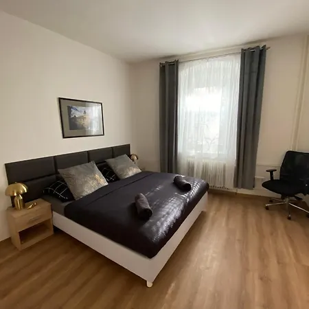 Keřová 7 *