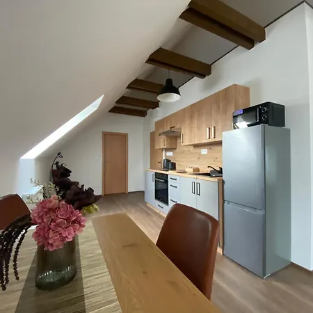 Kerova 7 Apartament *